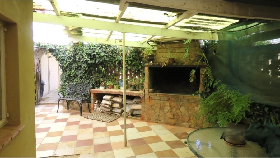 5 Bedroom Property for Sale in Uniondale Western Cape